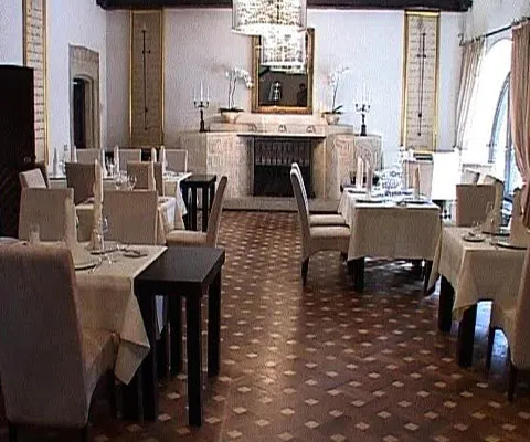Preţurile din restaurantele selecte au fost reduse în ultimul timp