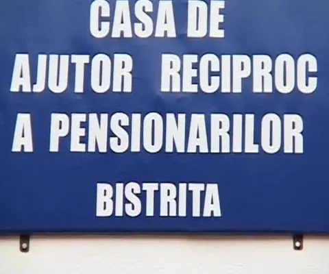 Pensionarii se împrumută pentru a avea ce să pună pe masă de Paşte