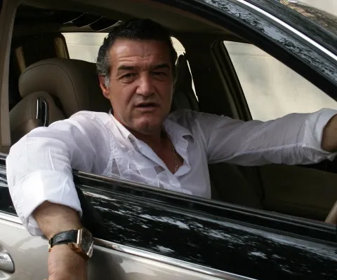 Dezbatere REALITATEA.NET: Credeţi că acuzaţia care i se aduce lui Gigi Becali este întemeiată?