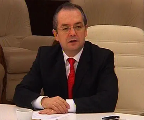 Guvernul ar putea bloca acordarea tichetelor de vacanţă pentru 2009. Vezi şi alte măsuri cuprinse în planul de reducere a cheltuielilor bugetare