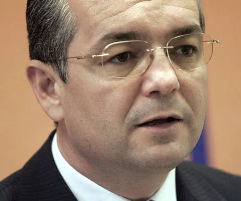 PD-L a dus lista candidaţilor pentru Parlamentul European. Emil Boc: Ne aşteptăm ca PD-L să câştige alegerile