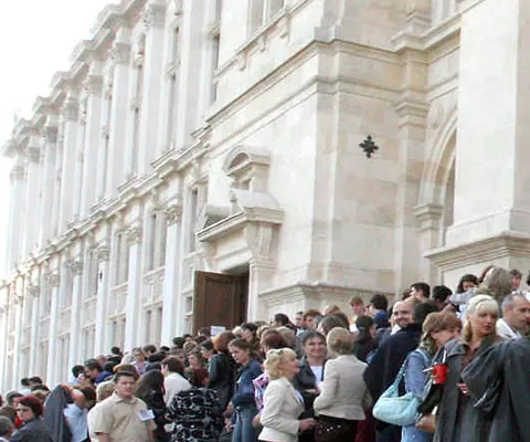 Aurel Cornea: Ar putea fi daţi afară 5% din angajaţii din tot sectorul public