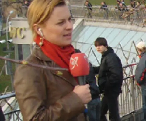 Jurnaliştii Realitatea TV, reţinuţi de poliţie în Republica Moldova, au fost eliberaţi şi au ajuns în ţară