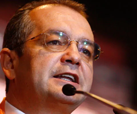 Boc: Guvernul consideră păstrarea locurilor de muncă prioritatea zero