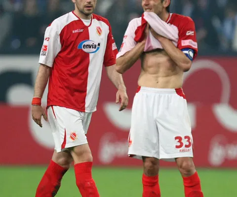 Germania - Cottbus va returna banii fanilor, după ce echipa a pierdut cu Schalke, scor 0-4
