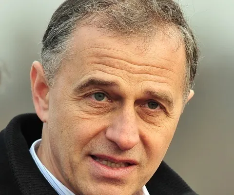 Codurile juridice, dezbătute astăzi în şedinţa coaliţiei de guvernare