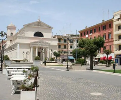 80 de imigranţi, printre care români, locuiau într-un singur apartament în Italia