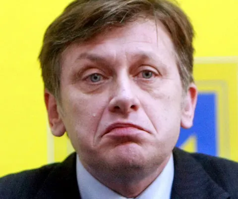 Crin Antonescu: E rău dacă în turul doi intră Mircea Geoană şi Traian Băsescu