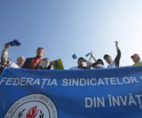 Sindicatele din educaţie decid astăzi calendarul protestelor faţă de îngheţarea salariilor în 2009
