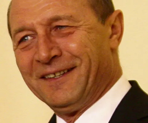 Traian Băsescu: Obiectivul major este plata salariilor