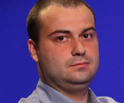Victor Rotariu: Guvernul, între isterie şi neputinţă