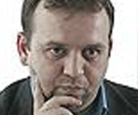 Cristian pătrăşconiu: Elena Udrea - ghiont pentru ACioroianu