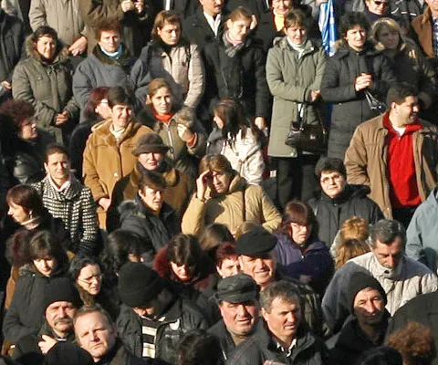 De astăzi, sindicatele pregătesc proteste, negocieri şi greve