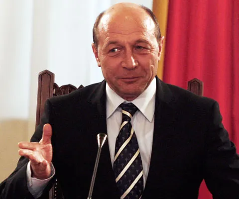 Băsescu spune că Guvernul şi-ar putea asuma răspunderea pe Legea salarizării unice