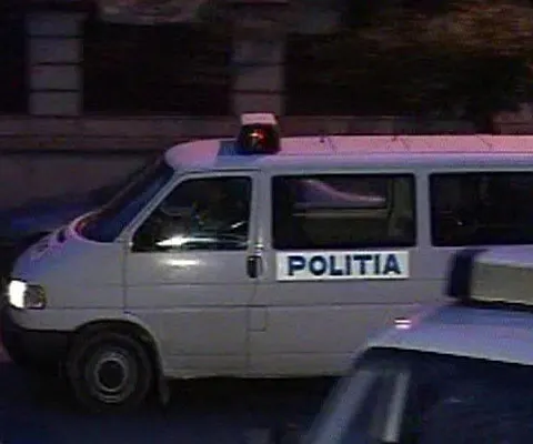 Un accident rutier din Craiova s-a terminat cu o bătaie între patru arbitri şi un poliţist
