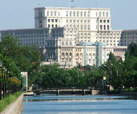 Realitatea TV vă prezintă faţa nevăzută a Palatului Parlamentului - VEZI VIDEO