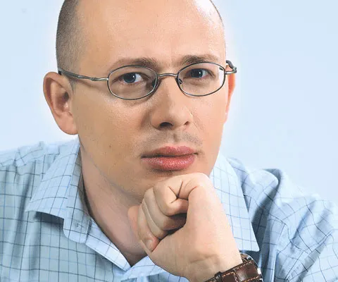 Florin Negruţiu: Guvernul clănţăilor veseli şi al buldogilor trişti