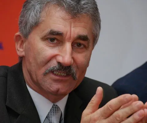 Ioan Oltean: Guvernul îşi va asuma răspunderea pentru adoptarea Codurilor Civil şi Penal