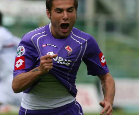 Italia - Adrian Mutu afirmă că va rămâne la Fiorentina şi în sezonul viitor