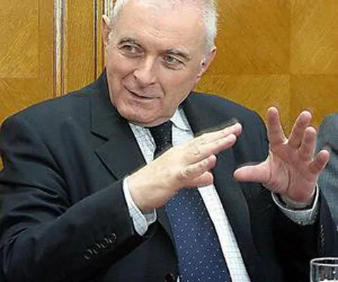 Adrian Vasilescu: Guvernul se uită cu invidie la banii de la FMI şi CE, care vor ajunge la BNR