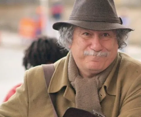 Columbianul Juan Manuel Roca, laureatul 2009 al premiului pentru poezie Casa de América