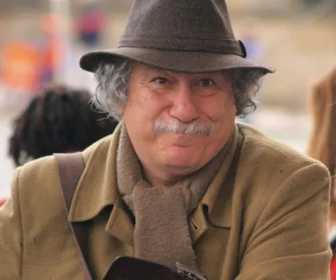 Columbianul Juan Manuel Roca, laureatul 2009 al premiului pentru poezie Casa de América