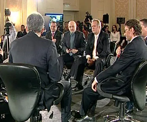 Premierul Emil Boc a participat astăzi la o întâlnire a "Guvernului Privat"