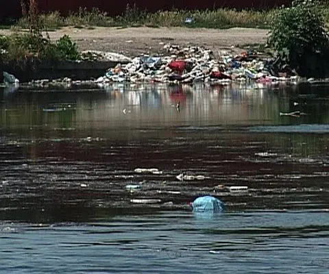 Lacul Plumbuita este un adevărat focar de infecţie