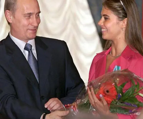 Fosta gimnastă Alina Kabaeva a născut copilul lui Vladimir Putin, susţine presa ucraineană