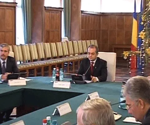 Guvernul decide astăzi data la care îşi va asuma răspunderea în faţa Parlamentului pentru Coduri