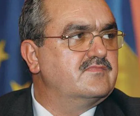 M. Mitrea: Ieşirea de la guvernare ar fi o lipsă de bărbăţie