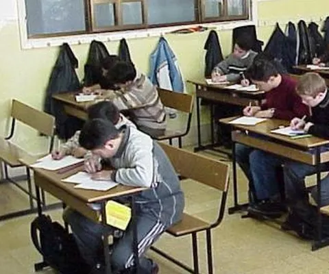 Patru olimpici internaţionali nu au reuşit să ia bacalaureatul organizat în sesiune specială