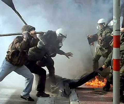 Deschiderea unei parcări, motiv de proteste violente în Israel