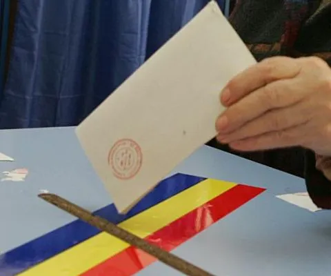 Secţiile de vot pentru românii din Spania şi Italia s-au deschis