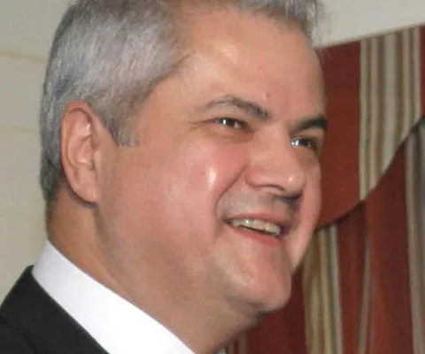 Adrian Năstase: E nevoie de o soluţie de guvernare până la momentul alegerilor prezidenţiale