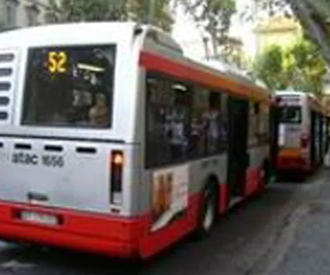 Un român a fost arestat în Italia după ce a încercat să fure un autobuz