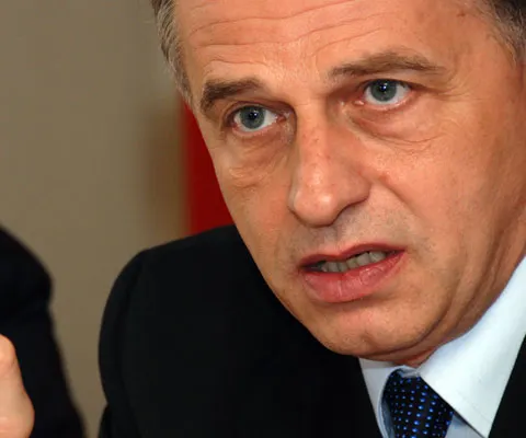 M. Geoană: Politica economică a Guvernului trebuie rediscutată