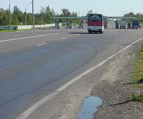 Belarusul înăspreşte regimul vamal la frontiera cu Rusia