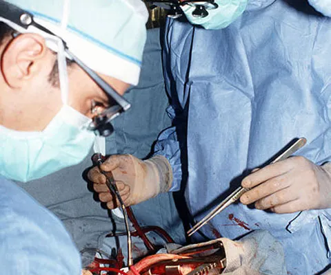 Unele clinici din România fac transplanturi ocolind verificările legale, susţine presa italiană