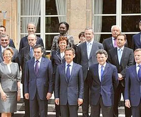 Nicolas Sarkozy a numit opt noi miniştri în guvernul Fillon