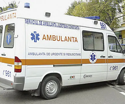 Un autocar cu turişti a fost implicat într-un accident rutier, în apropierea oraşului Timişoara