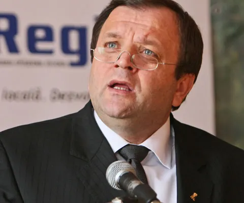 Coaliţia cere Senatului să menţină Legea care interzice cumulul pensie-salariu în forma Guvernului