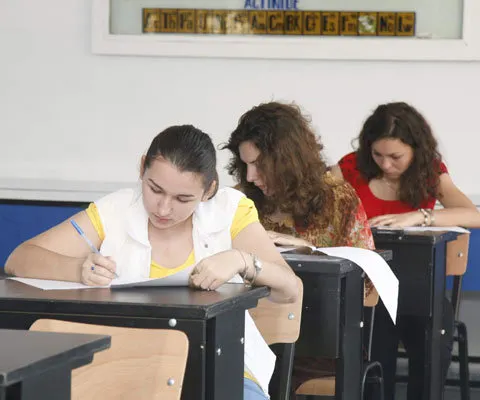 România în timpul regimului comunist, unul dintre subiectele de la proba de marţi de la bacalaureat