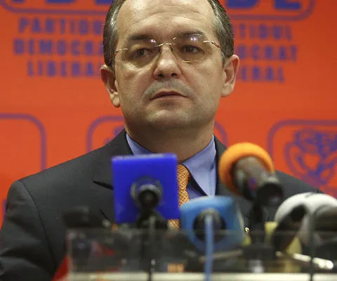 Emil Boc: Remanierile guvernamentale se fac, nu se discută