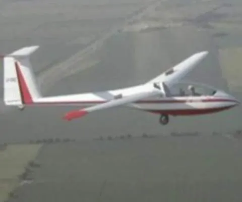 Tatăl pilotului decedat la Clinceni a scăpat dintr-un accident grav de aviaţie, în urmă cu 25 de ani