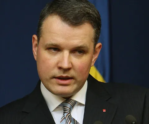 Sistemul de tichete de sănătate va fi implementat numai dacă populaţia va fi de acord, susţine Bazac