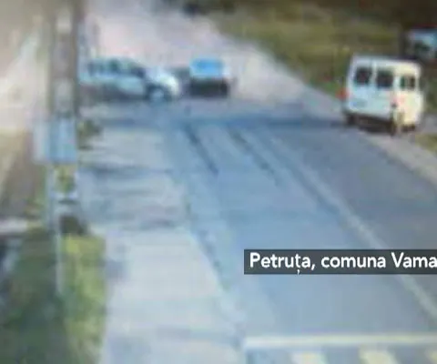Accident incredibil în comuna Vama, judeţul Satu-Mare: În ciuda impactului puternic, şoferii au scăpat nevătămaţi - VEZI VIDEO