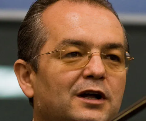 Guvernul strânge punga. Executivul înăspreşte controlul asupra modului cum sunt cheltuiţi banii publici