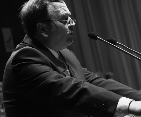 Flutur: Crin Antonescu se grăbeşte cu lansarea programului pentru preşedinţie