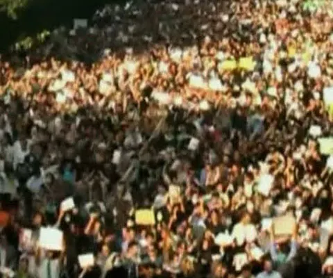 Teheran: Opoziţia anti-Ahmadinejad a reluat protestele de stradă, după rugăciunile de vineri